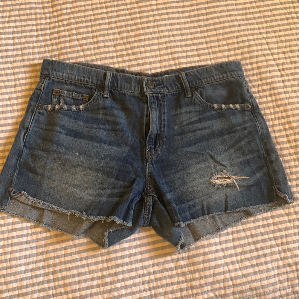 Gap 1969 distressed girlfriend Jean cutoff shorts